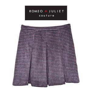 ROMEO + JULIET Couture Box Pleated Plaid Mini Skirt M